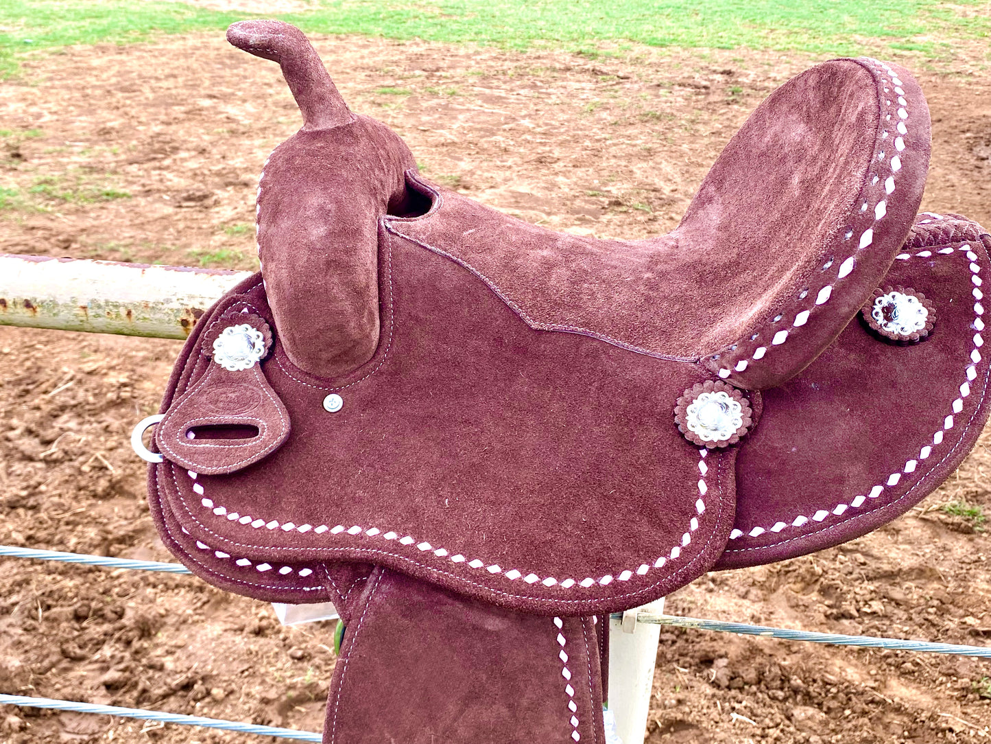 Lightweight Barrel Saddle PINK - 14”